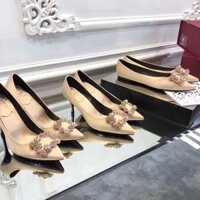 Roger vivier Giày cao gót mũi nhọn phong cách Sâm banh bán chạy trong mười nghìn sản phẩm lụa cổ điển 1/6.5/10 cm Giày đế bằng thời trang thoải mái Joker thanh lịch