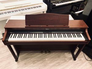 Đàn Piano Roland HP305