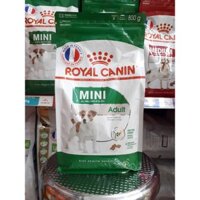 Royal Canin mini adult 800g hạt khô thức ăn cho chó trưởng thành size nhỏ trên 10 tháng tuổi sản xuất tại pháp