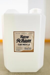 Rượu gạo men lá truyền thống 25±2% vol 20 lít – Hương vị đậm đà từ chum rượu quê