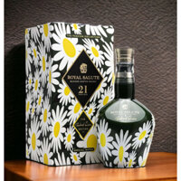 [Rượu nhập khẩu] Rượu Chivas 21 Năm Hoa Cúc – Richard Quinn