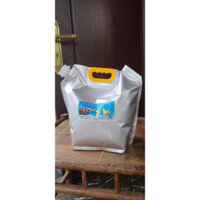 Rượu táo mèo đá