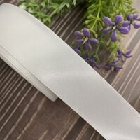 Ruy băng lụa 1 mặt, màu trắng sáng, size 2.5cm (cuộn 91 mét)