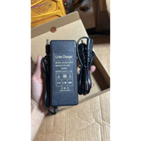 Sạc  29.4v 3a .sạc có quạt tản nhiệt