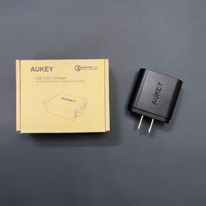 Sạc di động Aukey PA-T9