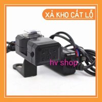 Sac dien thoai xe may Sạc Điện Thoại Trên moto Xe Máy 2 cổng nhỏ gọn hv shop (Đen)