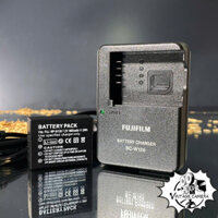 Sạc Fujifilm BC-W126 cho pin W126s Tương thích:X-H1 / X-Pro3 / X-Pro2 / X-Pro1 / X-T3 / X-T2 / X-T1 / X-S10 / X-T30 II..