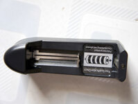 Sạc pin 16850 có đèn báo đầy