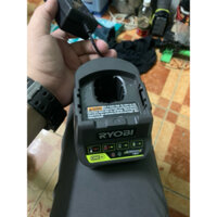 Sạc Ryobi 18v P118B