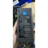 Sạc xe cào cào 36v 42v 3 acquy sạc có quạt