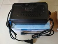 Sạc xe đạp điện, quý khách nhớ nhắn tin cho shop lấy loại bao nhiêu vôn ạ. nạp xe điện