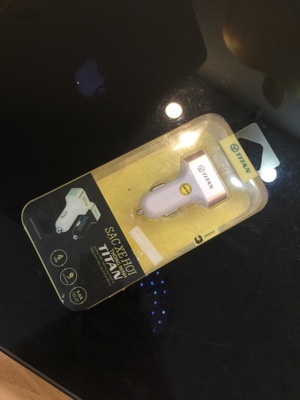Sạc xe hơi Titan 4 cổng