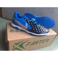 sale 12-12 Giày bóng đá Futsal (mẫu 2)