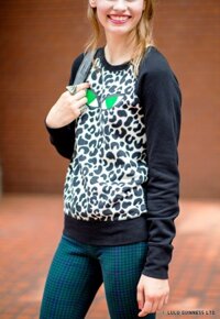 Sale áo nỉ nữ Lulu Guinness Uniqlo Nhật bản  - ( Có sẵn size S )