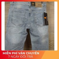 (sale giá sốc) Quần jean nam dài thời trang màu xanh bạc rách gối, chữ kiểu, ống tua rua 182