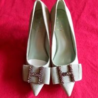 Sale sake Giày cao gót xanh nhạc khuy chữ H