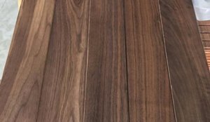 Sàn gỗ Óc Chó 15x90x750mm