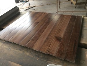 Sàn gỗ Óc Chó 15x90x900mm