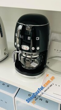 SẴN MÁY PHA CAFE PHIN SMEG màu đen.