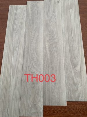 Sàn nhựa giả gỗ có keo sẵn TH003