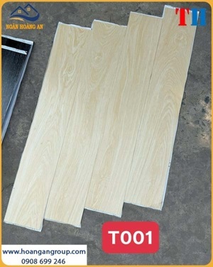 Sàn nhựa giả gỗ có keo sẵn TH001