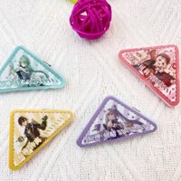 Sản phẩm mới Hàng có sẵn Kẹp sách tam giác sử dụng cao Yuanshen Phim hoạt hình Kẹp góc kết hợp Kẹp nhỏ sáng tạo Thư mục chống trầy xước cố định20250317