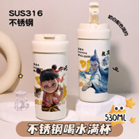 Sản phẩm mới Hàng có sẵn Nezha 2 Magic Boy Sea Ngoại vi Ống hút uống đôi Bình giữ nhiệt Cốc làm mát bằng thép không gỉ 316 Niche dung tích lớn20250207