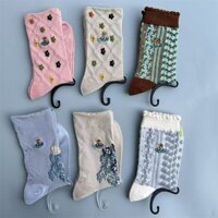 Sản phẩm mới Vivienne Westwood Relief Flower Retro Forest Bốn Mùa Cotton Đa Năng Nữ Ống Vừa Tất