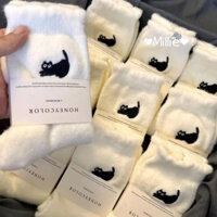 [Sẵn Sàng] Thêu Mèo Con Màu Đen Dày Lót Lông Cừu Nhà Tất Sàn Ấm Giữa Ống Tất Dày Nữ Hoạt Hình Thêu Mèo Dễ Thương
