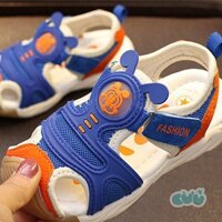 SANDAL BỊT MŨI CHO BÉ