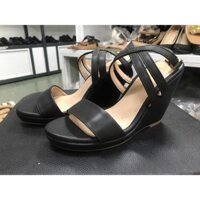 sandal đế xuồng đen