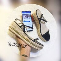 Sandal đế xuồng