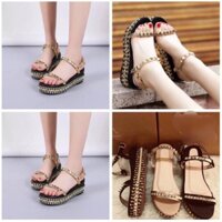 Sandal đế xuồng