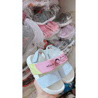 Sandal New Balance size 27.5-16cm