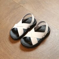 sandal quai chéo