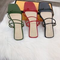 Sandal xỏ ngón
