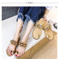 Sandal xỏ ngón