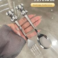 Sáng Tạo Hộ Gia Đình Gấu Thìa Inox Nĩa Trái Cây An Toàn Trẻ Em Bánh Trái Cây Món Tráng Miệng Nĩa ins Phong Cách Cao Cấp Giác Quan Thìa Canh