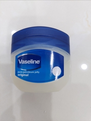 Sáp dưỡng ẩm Vaseline Petroleum Jelly phục hồi da bong tróc 50ML
