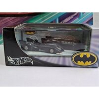 SET 2 XE HOT WHEELS 100% BATMOBILE MẪU 2