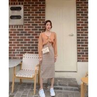 Set 2hand: áo chất xô màu nâu bò, chân váy bút chì kẻ