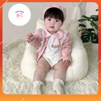 (SÉT 3 CHI TIẾT) Body chíp cho bé gái, bodysuit cổ sen trắng kèm áo khoác hồng cho bé