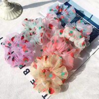 SET 3 DÂY CỘT TÓC SCRUNCHIES VẢI VOAN DÂU TÂY SẮC NÉT TẶNG KÈM MỘT DÂY CỘT TÓC QUẢ BƠ SIÊU DỄ THƯƠNG Giao Màu Ngẫu Nhiên