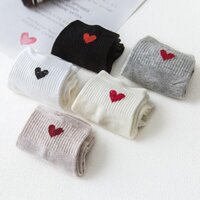 Set 5 đôi tất cổ cao hình trái tim nữ tính, dày dặn, dễ phối đồ. ( TATLENNU-V32)