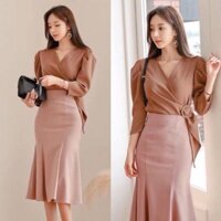 Set áo cổ V đắp chéo khoen hông chân váy body đuôi cá M.L.XL