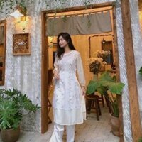 SET ÁO DÀI KEM VOAN TƠ TAY PHỒNG CỔ TRÒN THÊU HOA LÁ KÈM LỚP LÓT NUDE + QUẦN TRẮNG SUÔNG DÀI (TH)