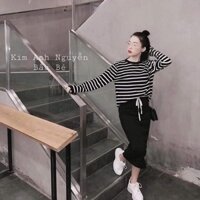 Set áo kẻ cánh dơi và chân váy đen