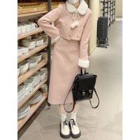 Set Áo Khoác Form Ngắn Cổ Lông Thắt Nơ Quả Bông, Chân Váy Dáng Dài Vừa Cạp Cao Mẫu Mới Xinh Xắn Ngọt Ngào