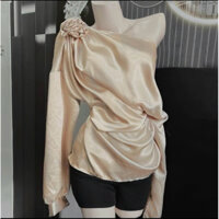 Set áo lụa kem lệch vai hoa + quần (Sz xs )