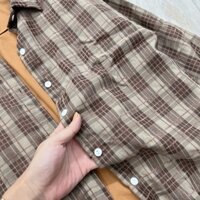 set áo sơ mi kẻ kèm đầm body nâu
